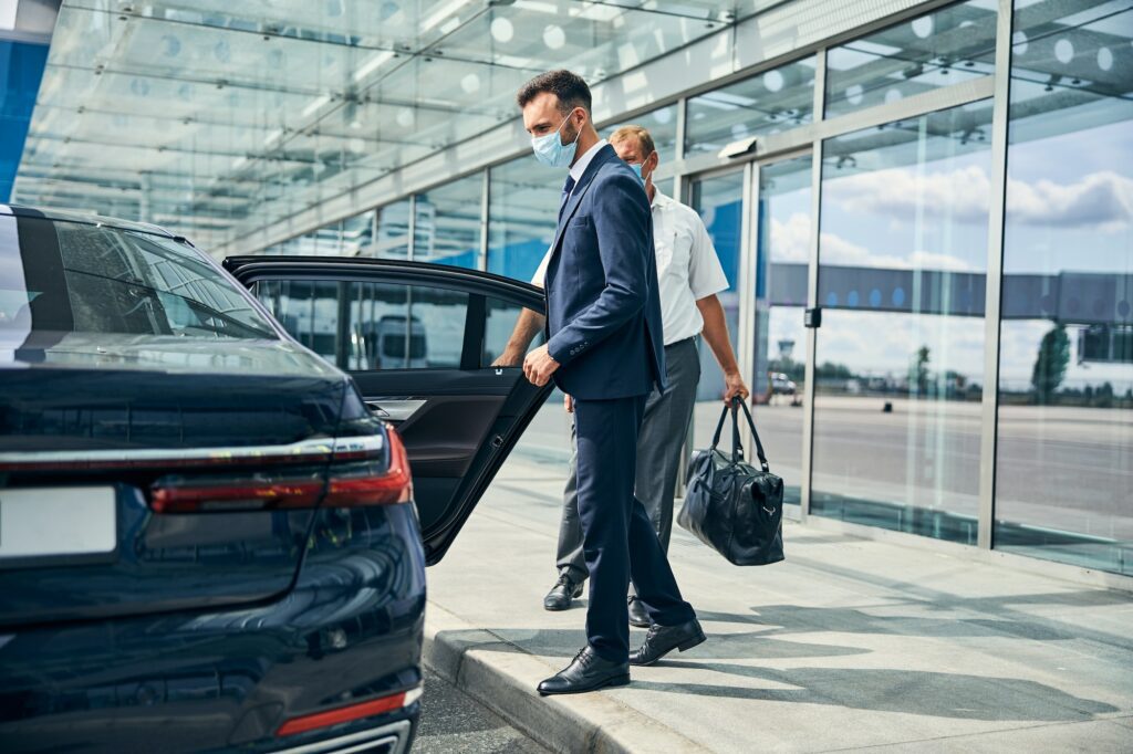 The Benefits of Using a Buffalo Airport Taxi for Business Travelers